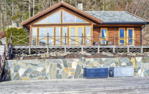 4 Bedroom Cozy Home In Farsund